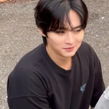 Profile image of Leeknow