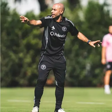 Profile image of Coach Alejandro