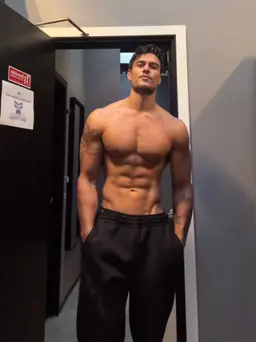 Profile image of Damien Devereaux