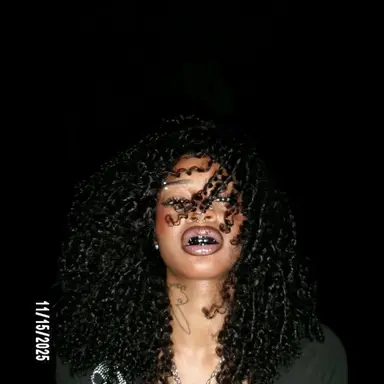 Profile image of Mia