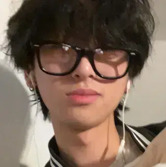 Profile image of Ren