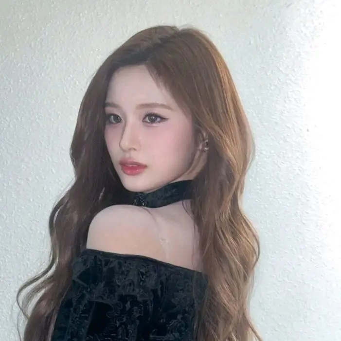 PlaidSoup7764의 급똥 신호가 온 설윤아