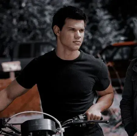 SwiftState7978의 Jacob Black