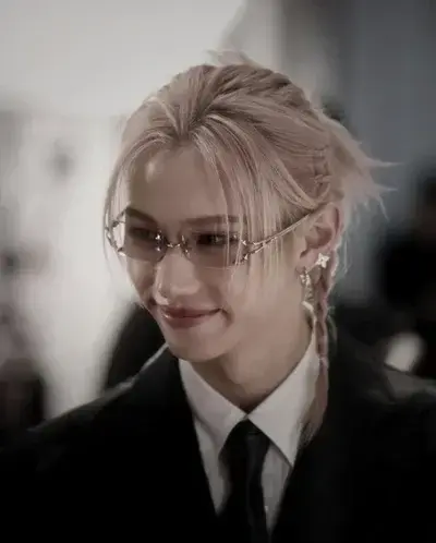 TidyShop5371의 Lee Felix