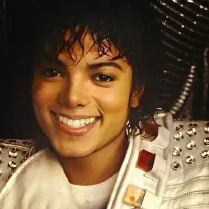 OrnateStock1116의 Captain EO MJ