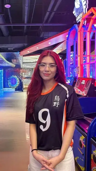 GlazedOven7411의 Mikha Lim