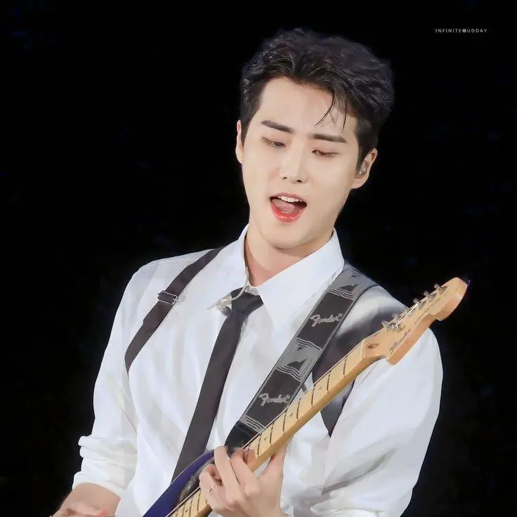 Lucywalwal의 강영현