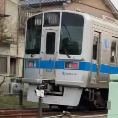 RoughGlue7675의 電車が喋った!?(洗脳版)