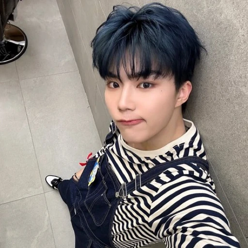 박건욱