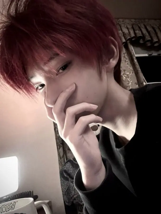 Yeonni_is_stupid의 남녀무리.