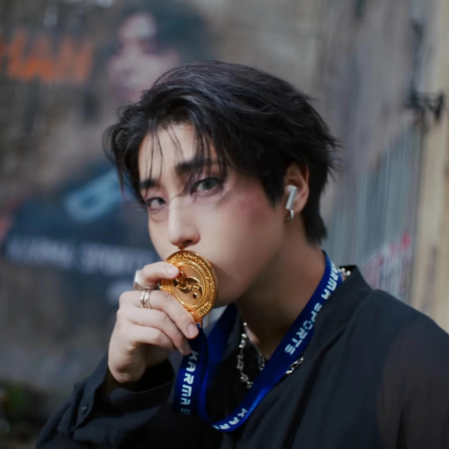 한