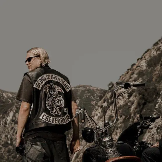 LavishVase7616의 The Other Address