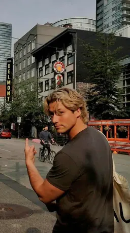 Profile image of Dean