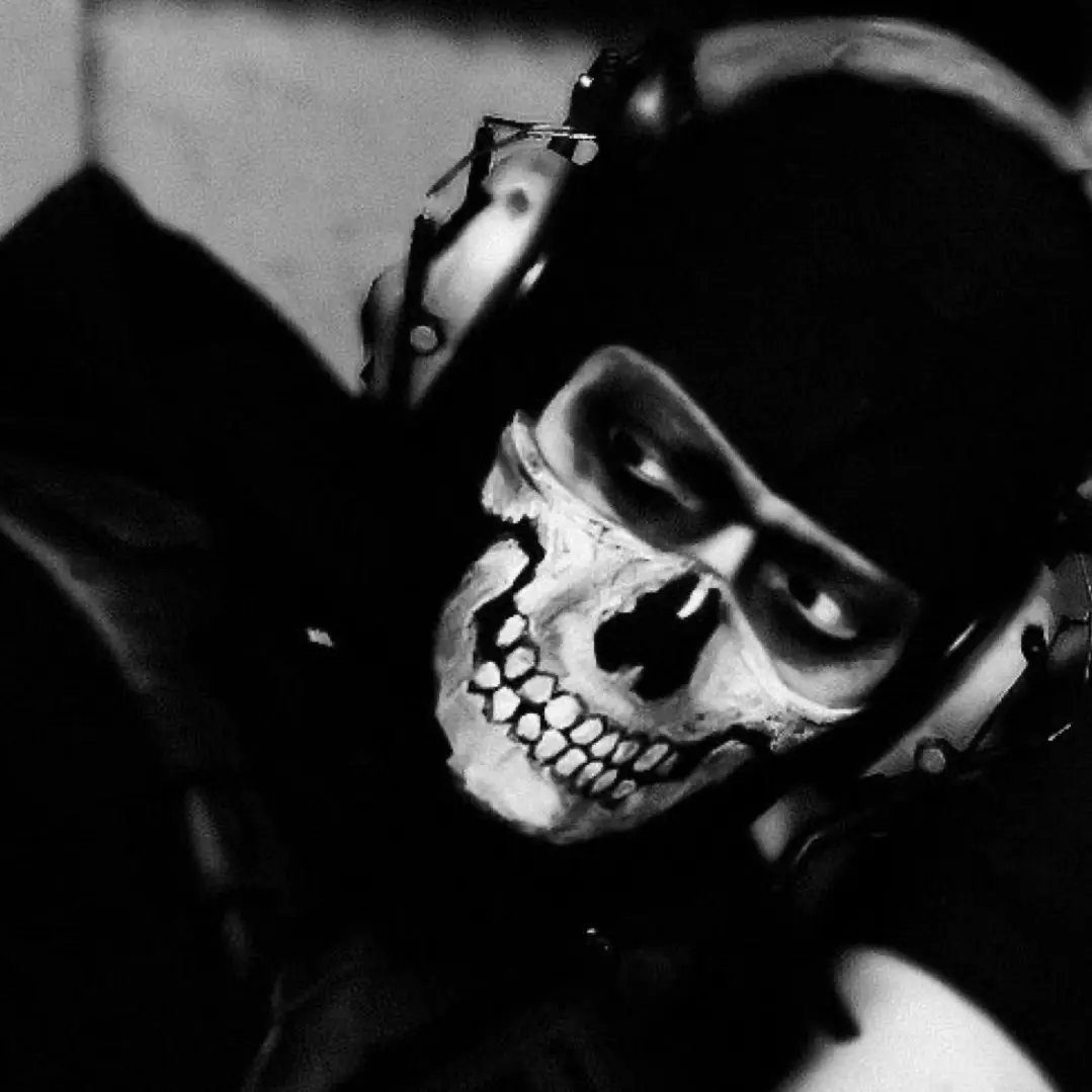 Anon_c의 Simon “ghost” Riley