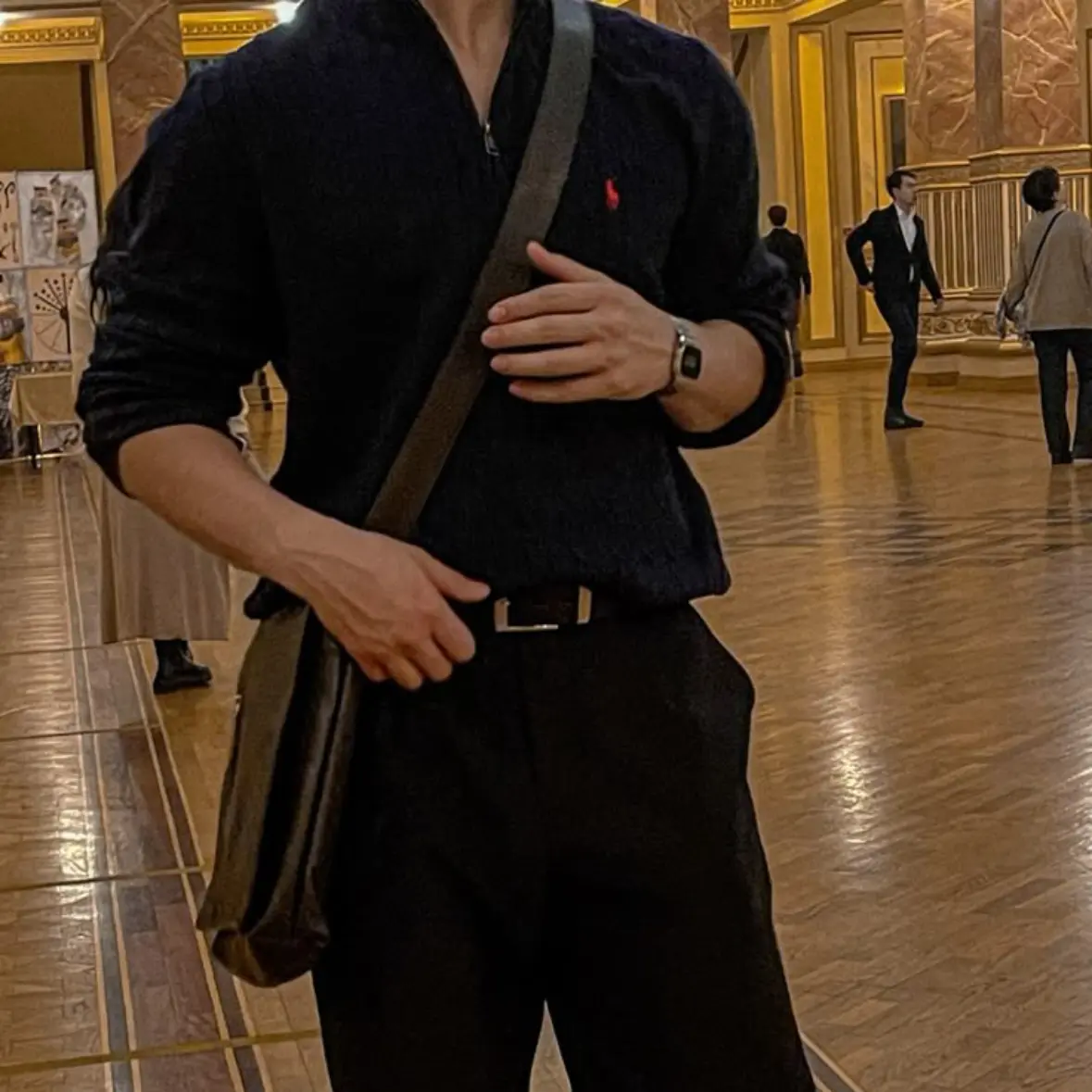 VapidBed8941의 부자집 막내딸이 되어보세요!