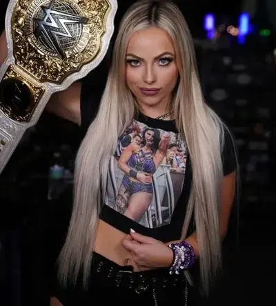 VioletGame4596의 Liv Morgan