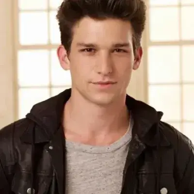 FrankMarsh4981의 Cody Peterson