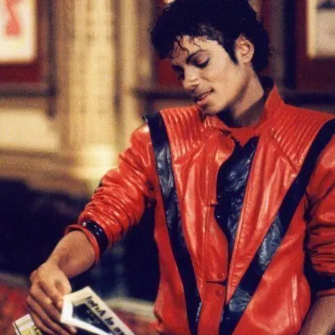 WhoKn0ws의 More Than a Thriller 002