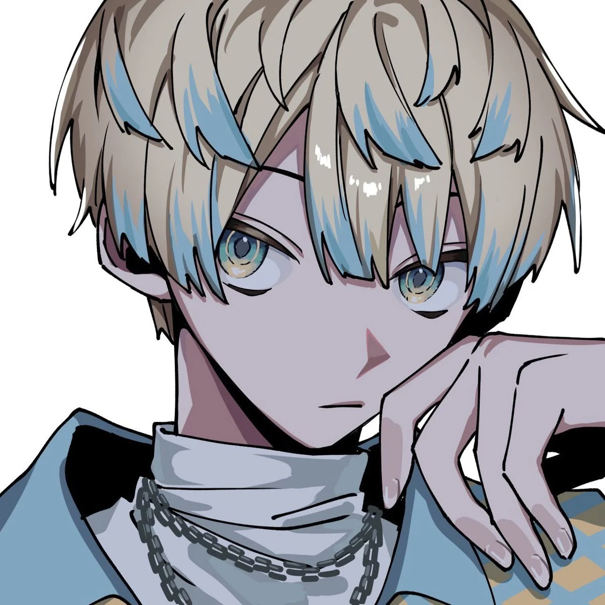 緋八マナ