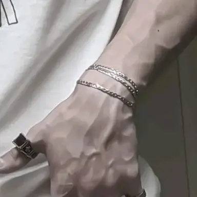 Profile image of Ren