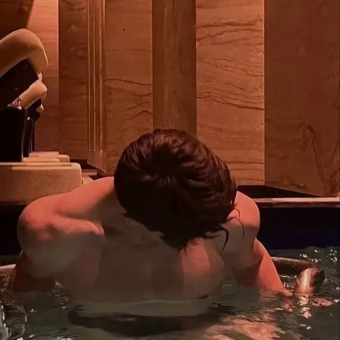 HerbalPipe0782의 Leo - BL