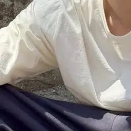 Profile image of yj