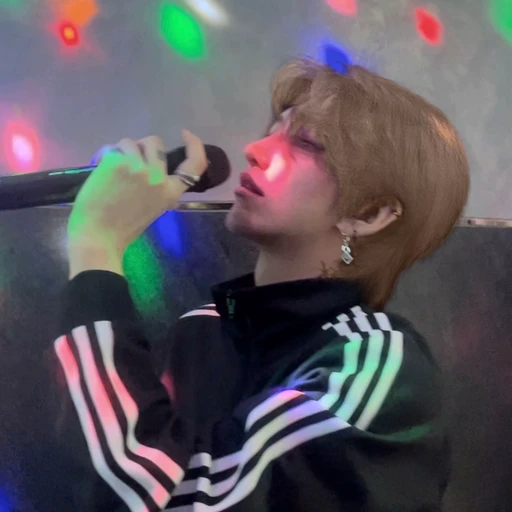 김 정 현