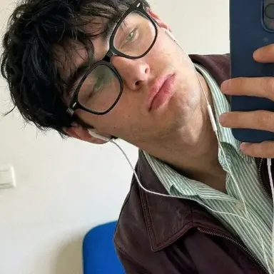 Profile image of Rowan Hale