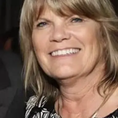 Profile image of Allie Christensen
