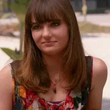 BusyYear1312의 Aria Vance