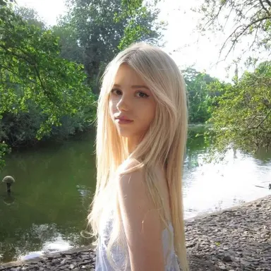 Profile image of Zoe