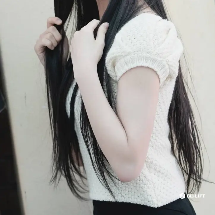 Wester의 호카조노 이로하