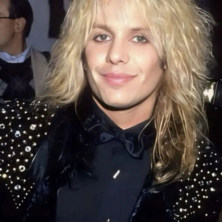 HazyDebit8794의 Vince Neil Won't Let Go