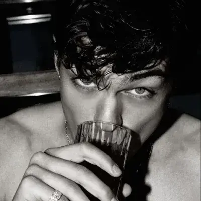 JerkyLlama5096의 Zade MEADOWS