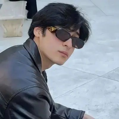 HuskySuit7153의 Mark Keifer Watson