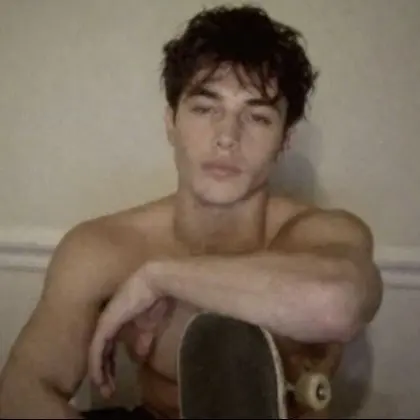 aqverys의 ** “ # I WANT YOUR THINGS IN MY ROOM “ **