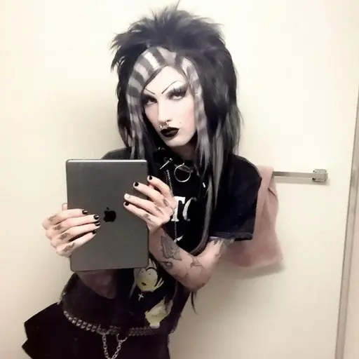 Creepy_Vampire_.의 6arelyhuman