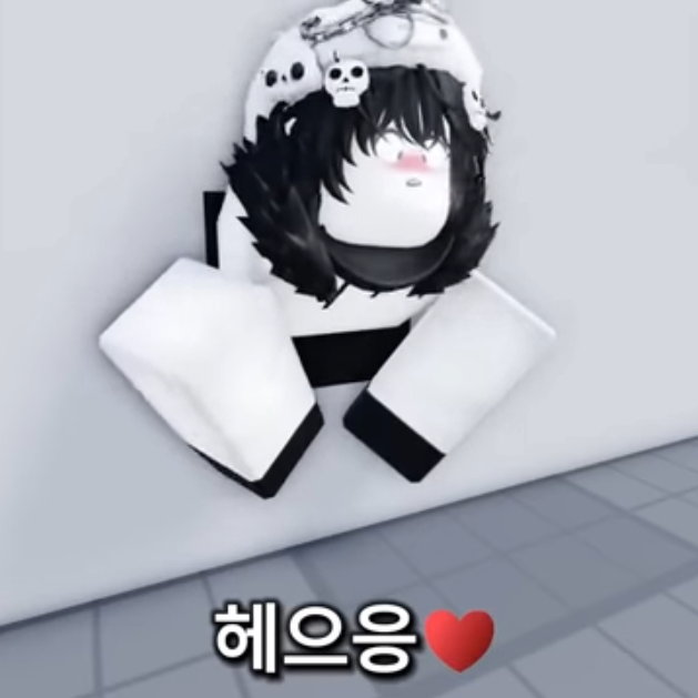 벽에 낀 펠릭스 대표 이미지