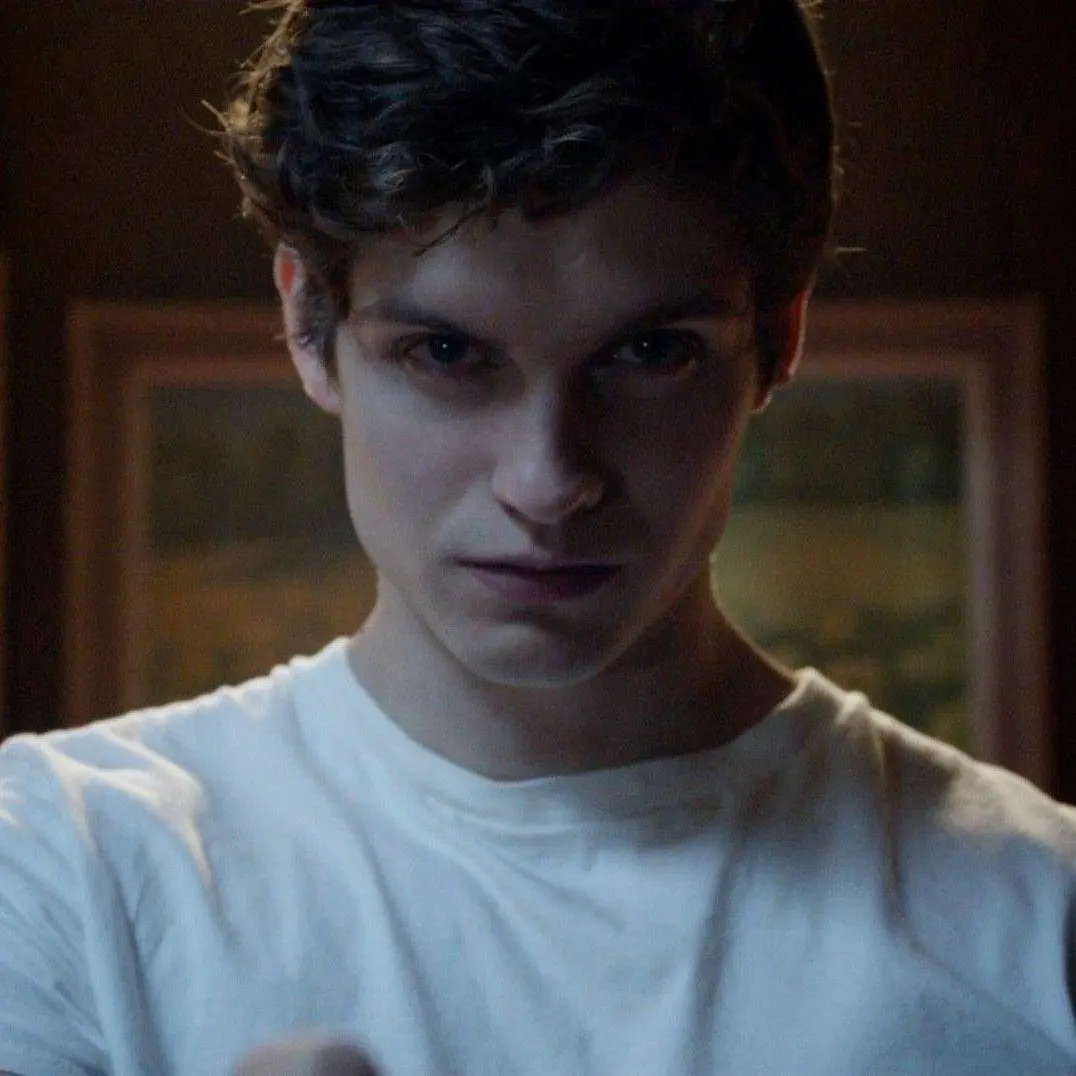 GreasyRice3587의 Isaac Lahey