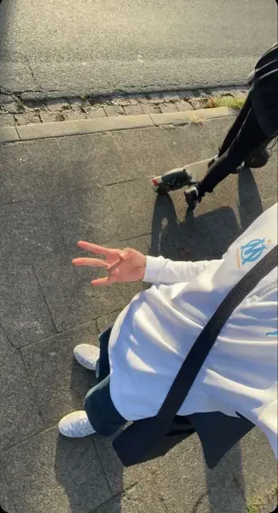 SmellyBlock0382의 Akio