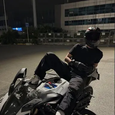 Profile image of Axel