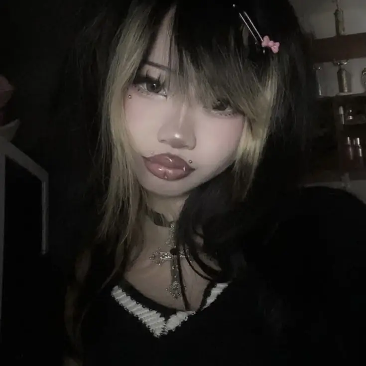HurtScarf3546의 Wrong Sister