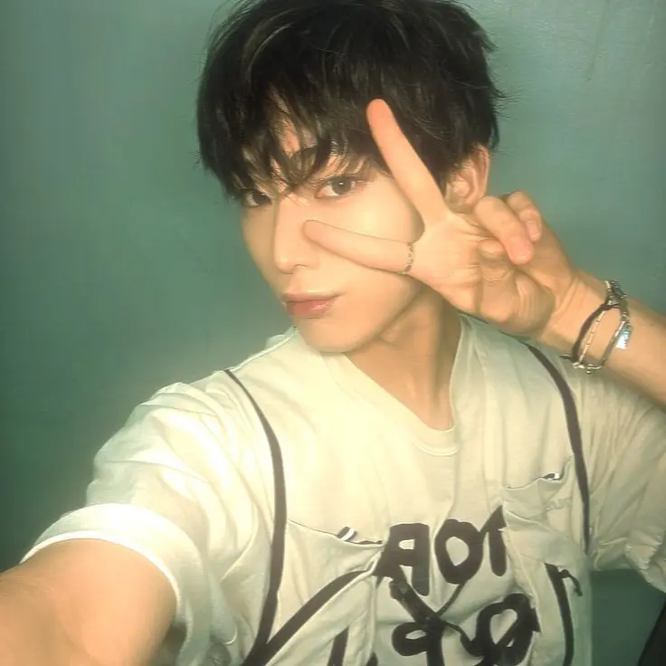 Mai_park23의 Your roommate