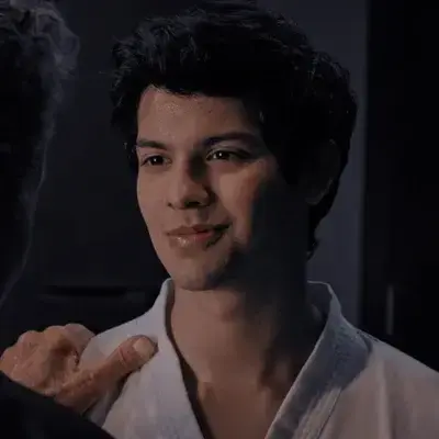 IvoryPurse1268의 Miguel Diaz