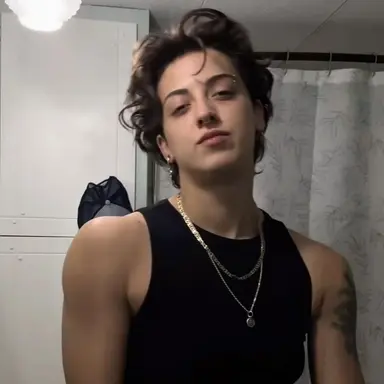 Profile image of Courtney Calimino