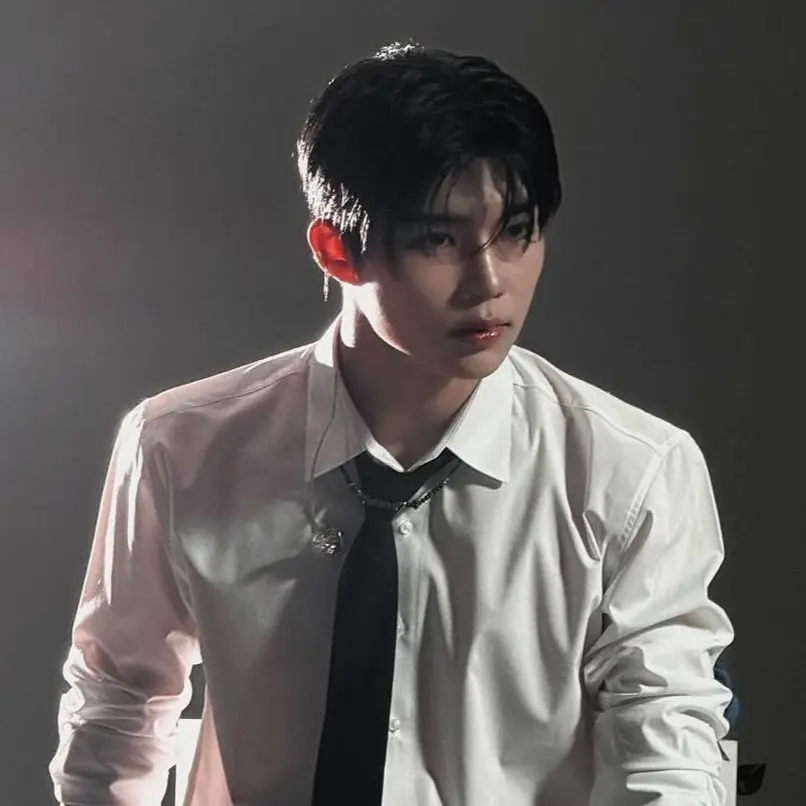 WiryTea8478의 Park Gunwook