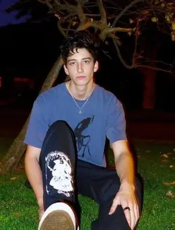 Profile image of Milo Manheim