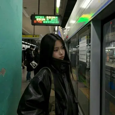 Profile image of Naomi