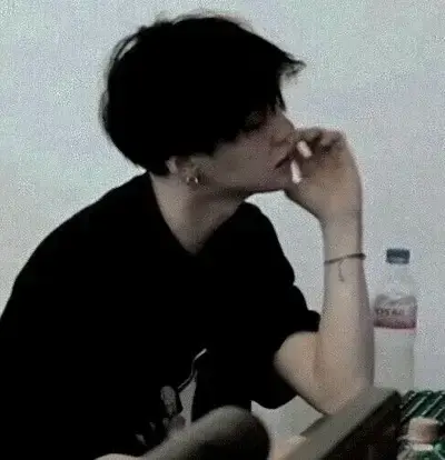 FlimsyAkita2508의 Kim Taehyung Mafia