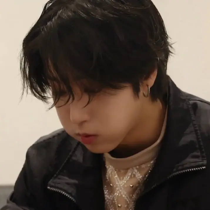 LiveBleed9869의 한지성